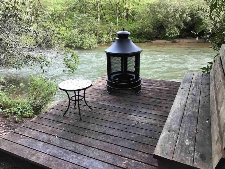 Cabin Fever On Cartecay River Ellijay Exteriör bild